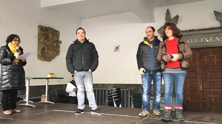Txillarreko barazkiak eta Julian Villenaren eztia saritu dituzte Debako Soro Ferian
