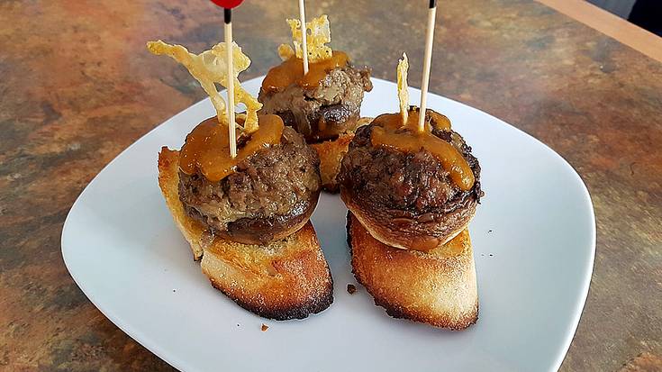 Menditxo tabernak irabazi du Mendaroko pintxo txapelketa