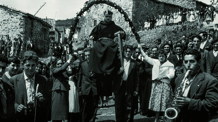 Piedad Islaren Errealismo Poetikoa argazki erakusketa antolatu du Ongarrik