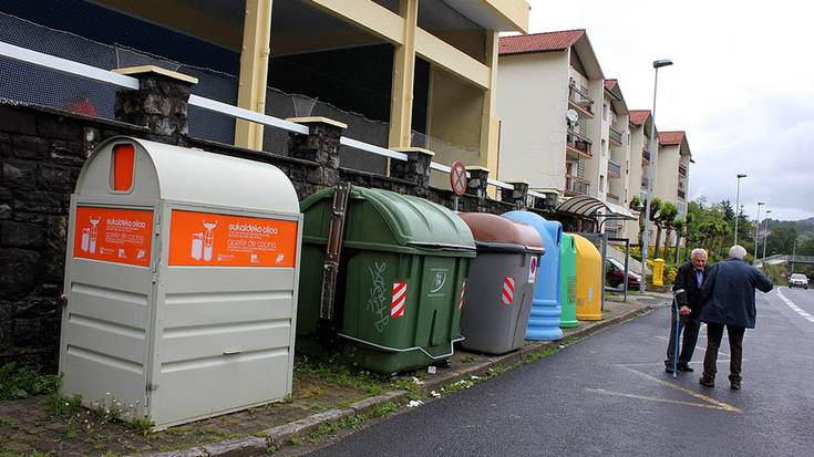 EHBilduk proposamenak aurkeztu ditu etxebizitzen alokairua eta hondakinen gaikako bilketa sustatzeko 