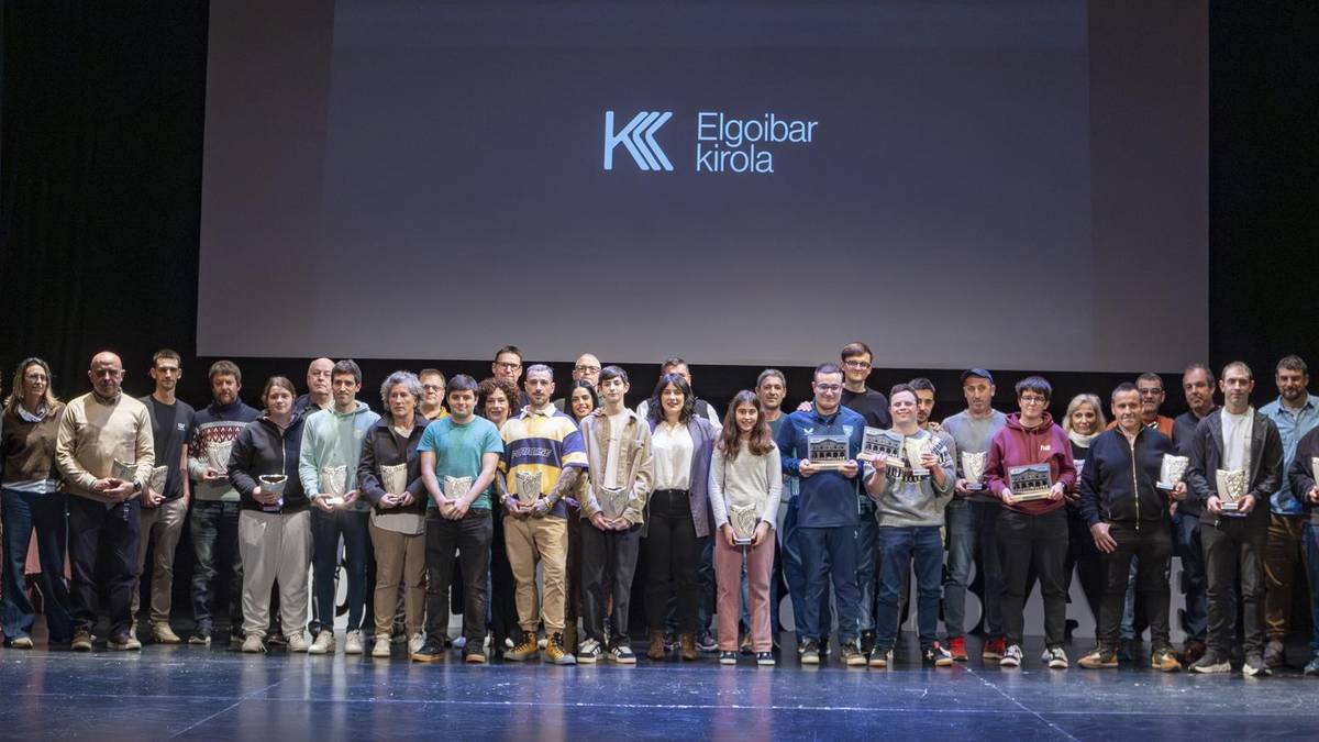 23 lagunek jaso dute aitortza 2025eko Kirol Federatuaren Urteko Sarietan