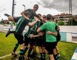 Soraluzeko futbolari gazteak ere animatu dira Matx desafiora