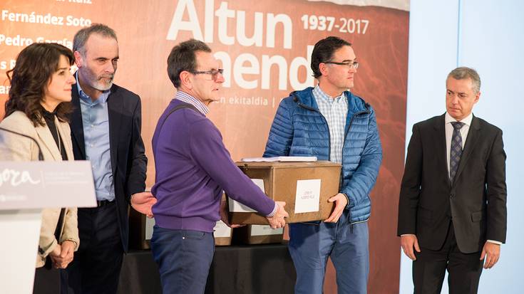 Zeanurin lurpetik ateratako hiru milizianoren gorpuak Elgoibarko Kolunbarioan lurperatuko dituzte
