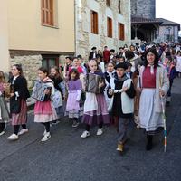 Mendaroko ikastolako haurren santa eskea
