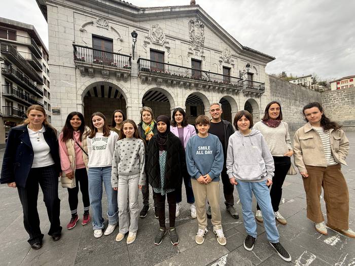 Hiru ikastetxetako 600 ikaslek hartuko dute parte Elgoibarren egingo duten bigarren eskuko azokan