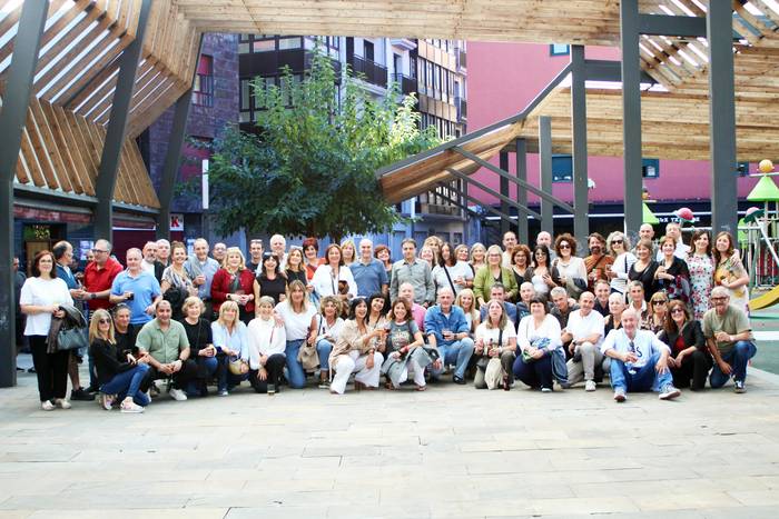 Zorionak 70eko kintoei