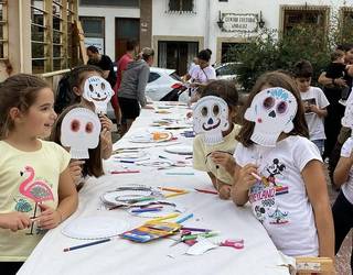 Umeen Eguna ospatuz ekin zioten Andaluziako kultur asteari