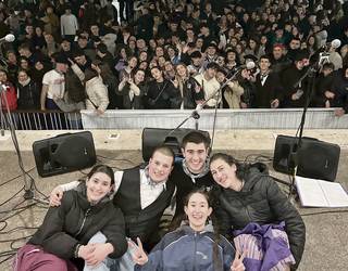 Begibide erromeria taldea: "Ermuan jotzeak poztasuna eta presioa eragiten digu"