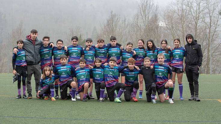 Zapatuan, Debarroa Rugby Taldeak Ezoziko zelaian jokatuko du
