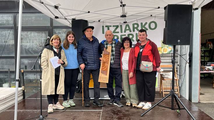 Itziarko Periak gorazarre egin die ekimena lehen aldiz sustatu zutenei