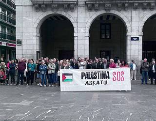 Palestinaren kontrako genozidioa gelditzeko aldarrikatu dute Mendaron eta Elgoibarren