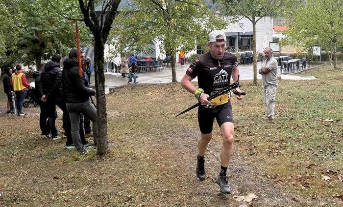 Iñigo Lariz, podiumaren atarian Beriain Kilometro Bertikalean