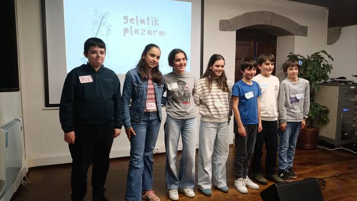 Zabaldu dute bertso-eskoletan izena emateko epea