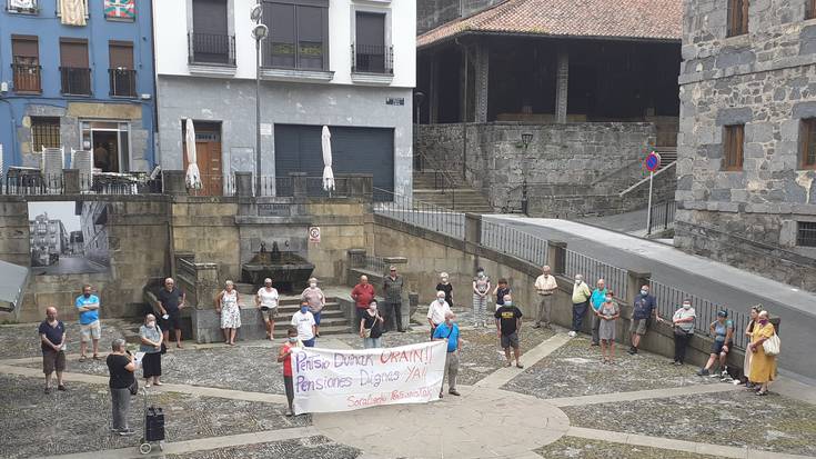 Argindarraren igoera eta horren ondorioak salatu dituzte