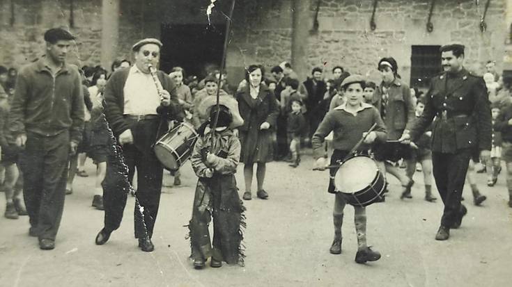 Oilarraren bila itsu-itsuan