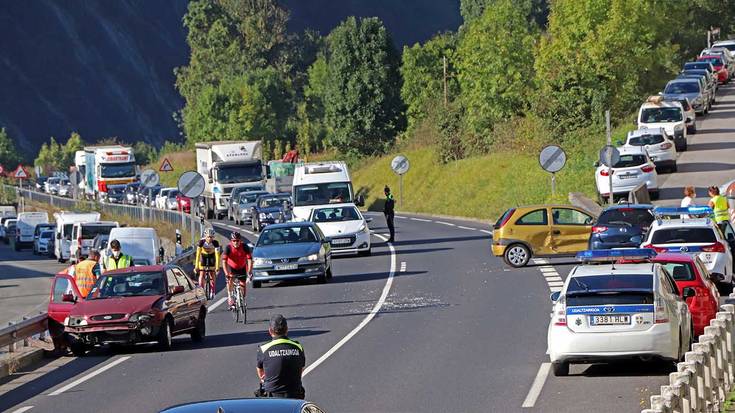 Bi autok istripua izan dute Sigma parean