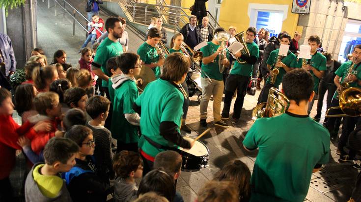 Hainbat musika ekitaldi antolatu dituzte Santa Zeziliaren omenez Elgoibarren eta Mendaron