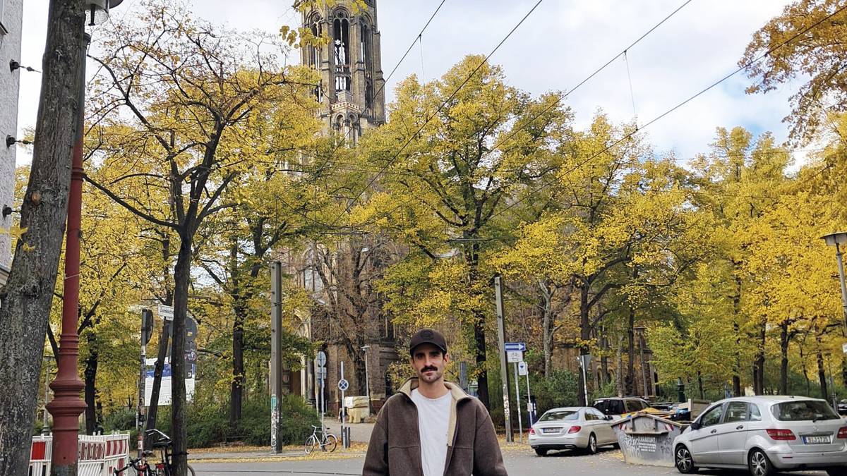 Ander Garciandia, Berlin: “Berlinek hiri alternatiboa izaten jarraitzen du, gentrifikazio basatia gertatzen ari den arren”