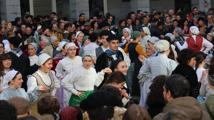 Gabon Zahar feria, irudietan