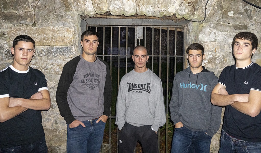 Punk-rock kontzertuak izango dira larunbatean Debako Gaztetxean