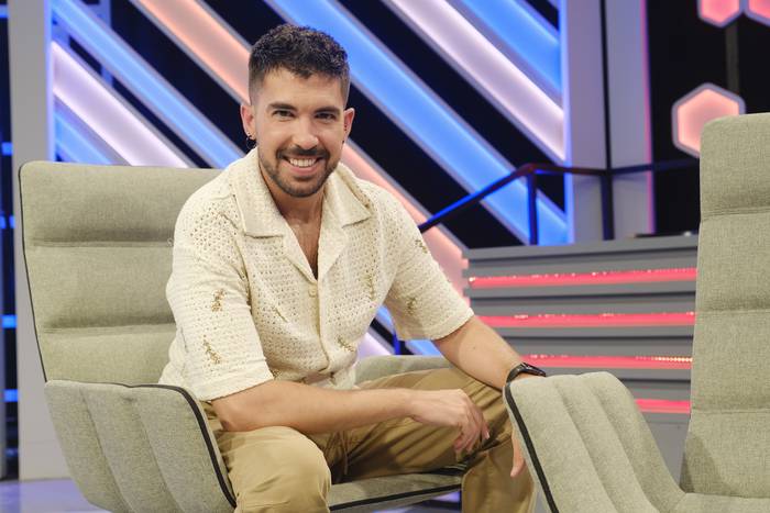 Sergio Izan, aurkezlea: “Vascos por el Mundo programan lan egitea oparia da”