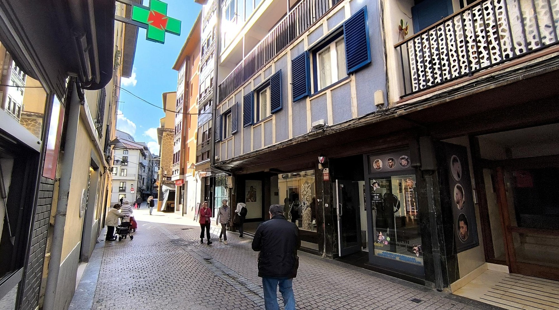 Langabeziak zertxobait behera egin du Deban azaroan