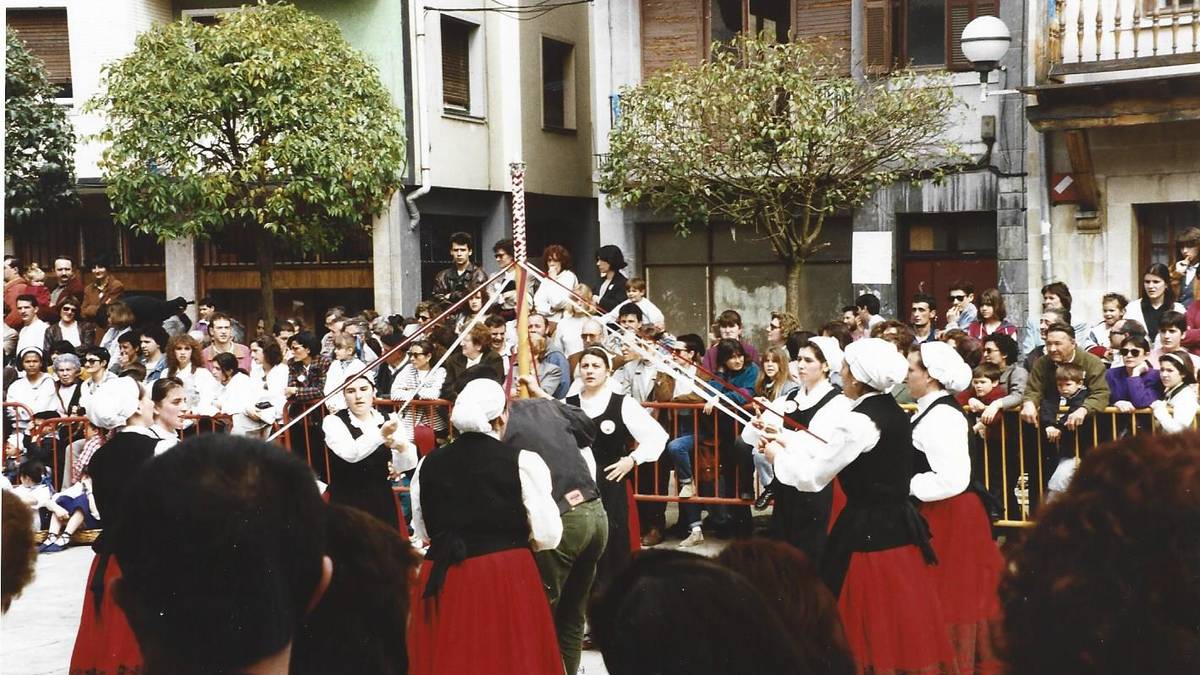 Tentsio handieneko momentua