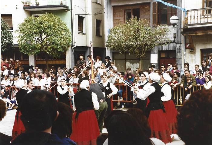 Tentsio handieneko momentua