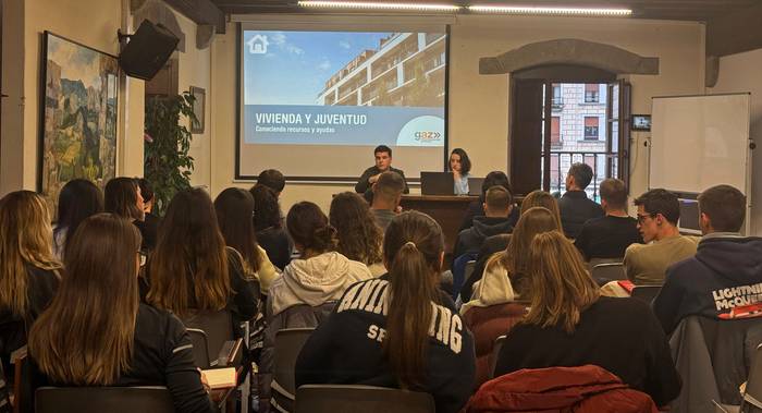 Interesa piztu du etxebizitzaren inguruko gazteentzako hitzaldiak