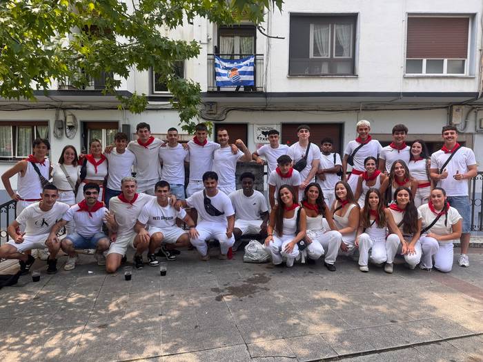 Autobuskada gazte sanferminetara