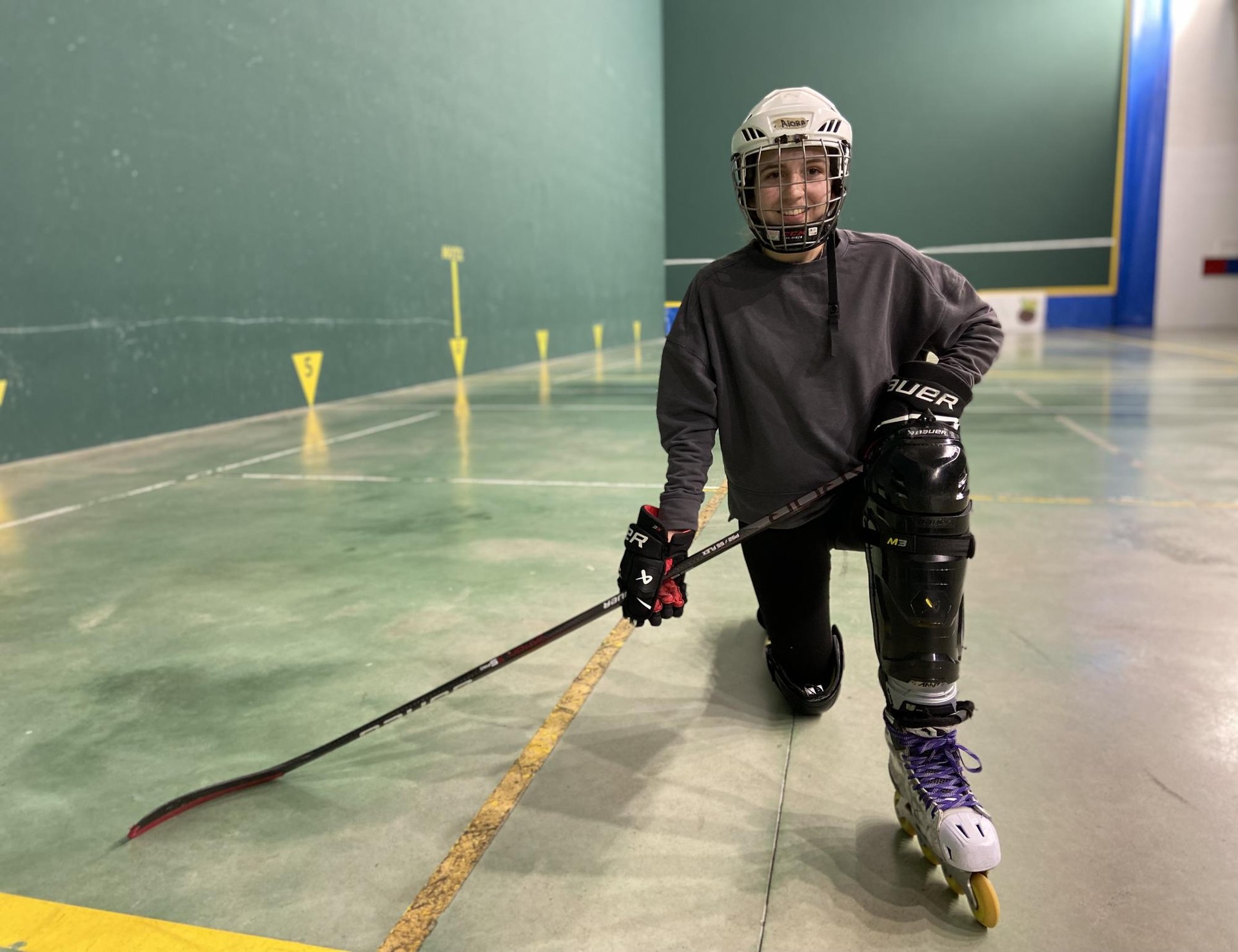 Aiora Ballesteros: "Mistoa da lerro-hockeya eta ohikoagoa da berdintasun handiagoa izatea"