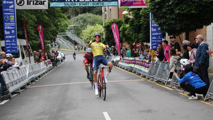 Hector Alvarezek irabazi du Mendaron Gipuzkoako Itzuliko lehenengo etapa, eta lidertza berretsi du