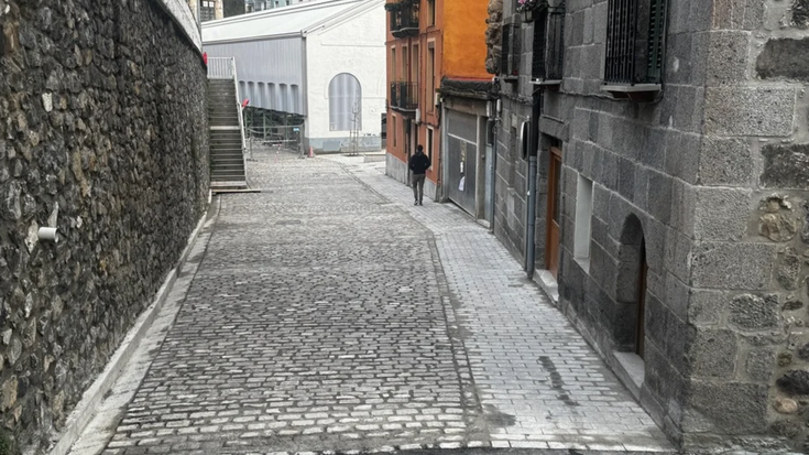 Gaurtik aurrera,  Baltegieta 18 eta 24ko garajeak erabili ahal izango dira eta Gabolatseko zubia ibilgailuentzako zabalduko da