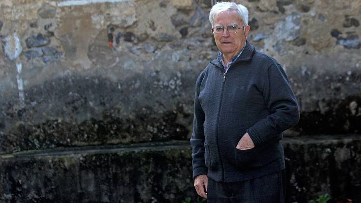Angel Basterretxea hil da, 54 urtez Mendaroko abade izandakoa