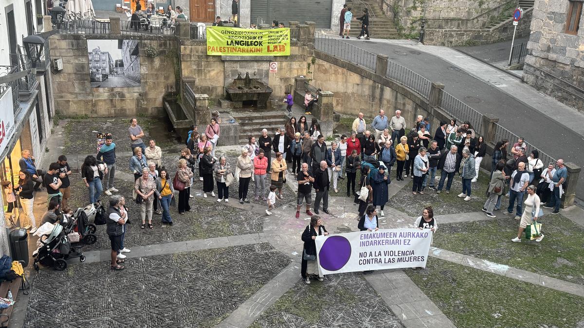 Hilketa matxista salatzeko elkarretaratzea