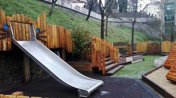 Eguraldi kaskarra tarteko, elizpean egingo dute Estaziñoko parkearen inaugurazio festa