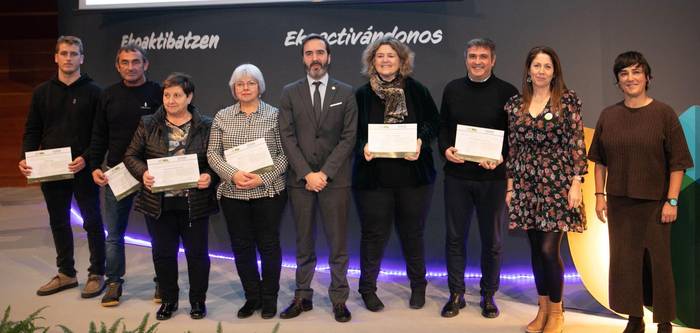 Geoparkeko entitate kolaboratzaileek errekonozimendua jaso dute Euskadiko Ekoturismo Foroan