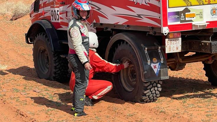 Dakarreko pilotu baten autoa erreskatatu zuen Euskadi 4X4 ekipoak