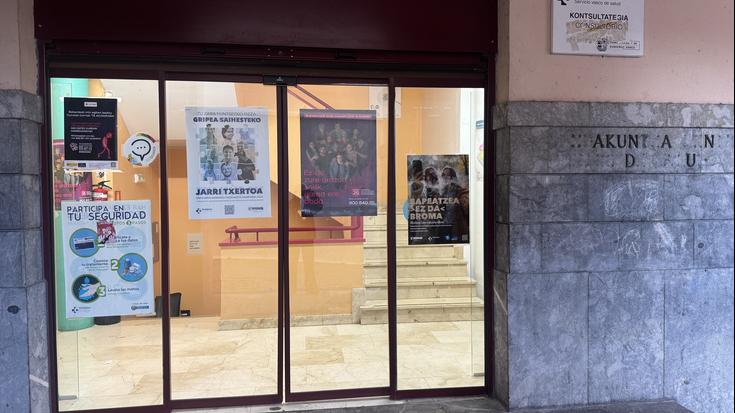 Gutxieneko zerbitzuekin jardungo dute osasun zerbitzuetan