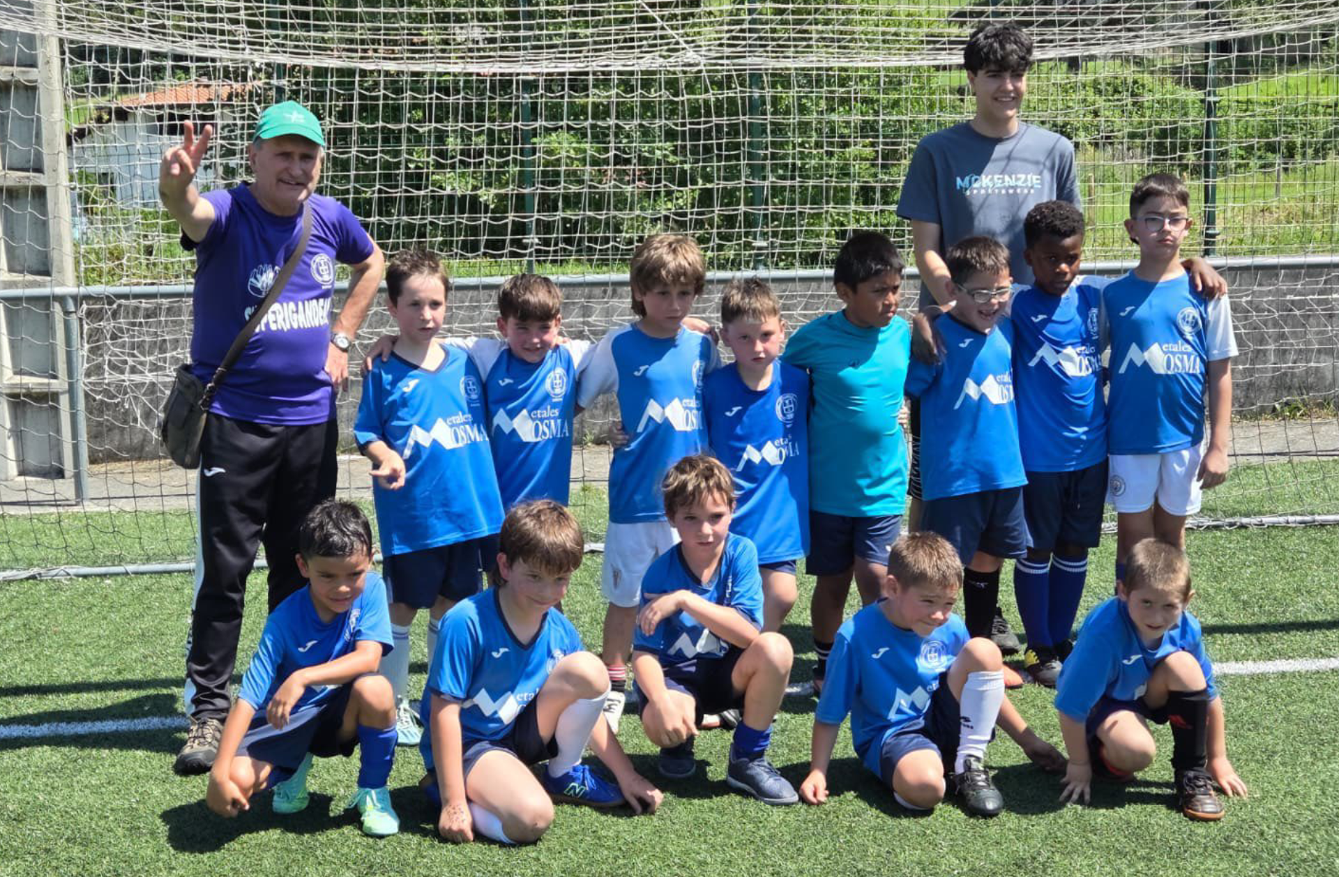Zortzi futbol eta saskibaloi eskolak jokatuko dute Mallabia Cup