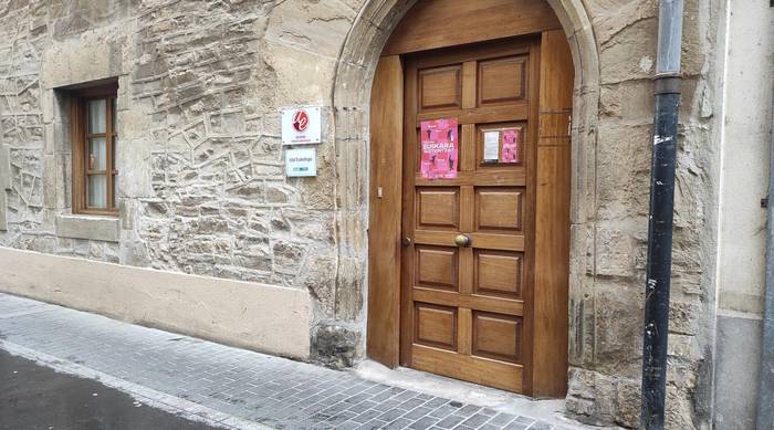 Debako Udalak euskara ikasteko laguntzen deialdi berria ireki du