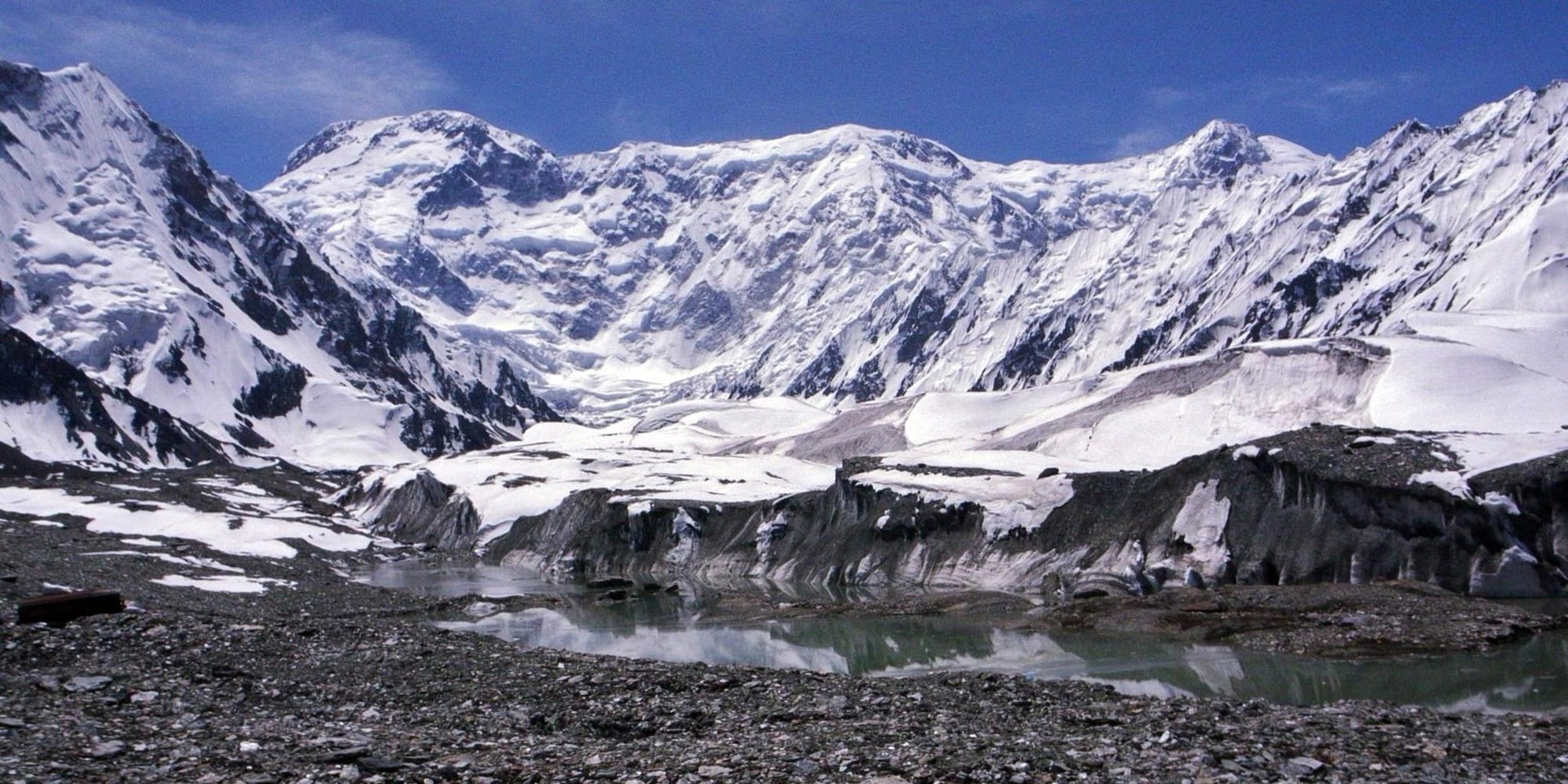Ramón Piñeiro, Pobeda Peak (Txina), 1997