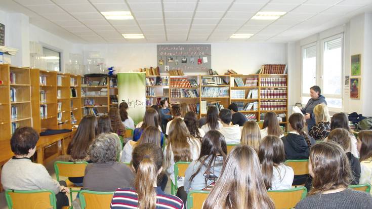 Bihar banatuko dituzte DBHko ikasleen literatur lehiaketaren sariak