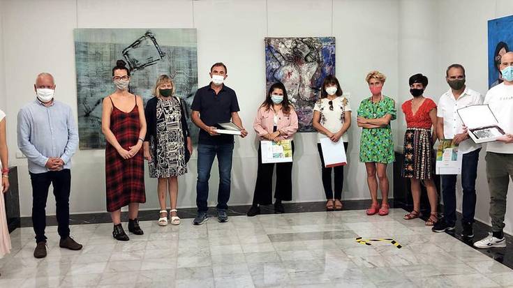 Epaimahaiaren sari berezia eskuratu du Aitor Etxeberria margolari mendaroarrak Irungo Adour Bidasoa margo lehiaketan
