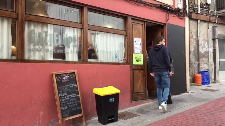 "Inpotentzia" sentitzen dute ostalariek bizi duten egoerarengatik